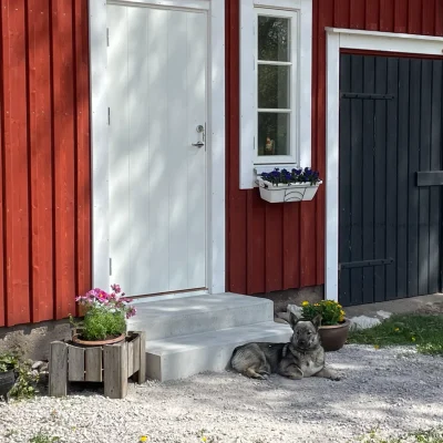Semesterlägenhet på lantgård i Hörda