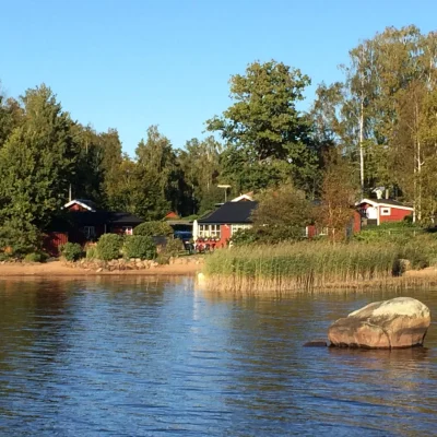 Stuga i Hölminge vid sjön Bolmen 🐾
